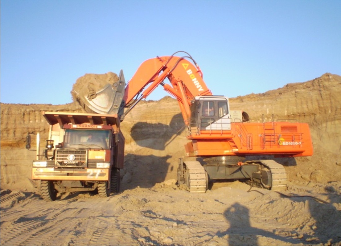 1482719888472575.jpg 液压挖掘机.jpg