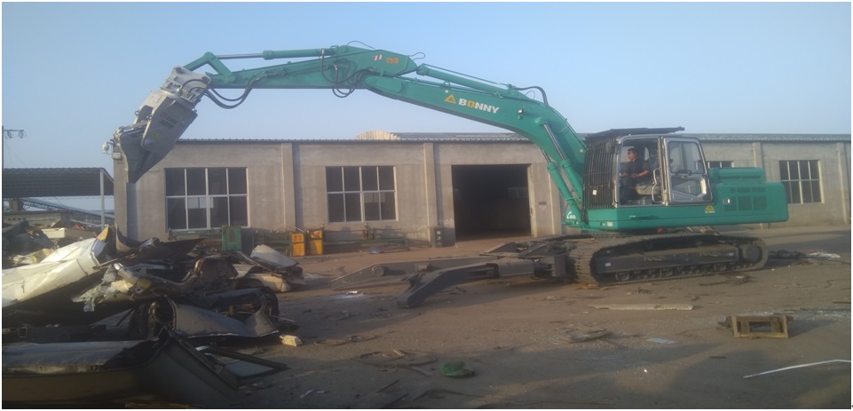 1510794646123062.jpg 报废汽车拆解机,电动报废汽车拆解机.jpg