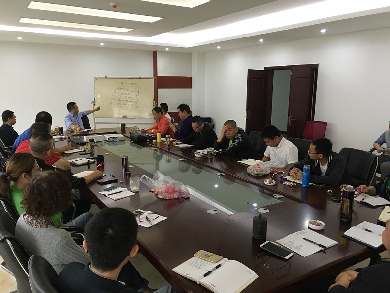 1539159065108676.jpg 抓钢机产品知识培训.jpg