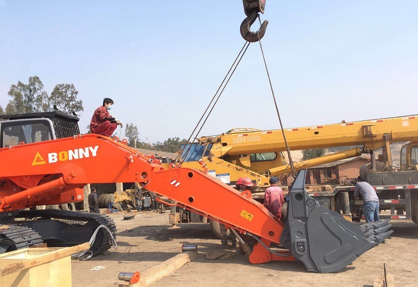 挖掘机服务.jpg