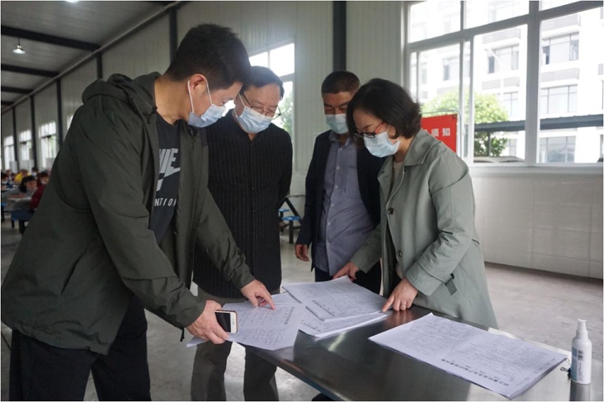 挖掘机、抓料机、抓钢机、报废汽车拆解机安全生产考试.jpg 挖掘机、抓料机、抓钢机、报废汽车拆解机安全生产考试.jpg