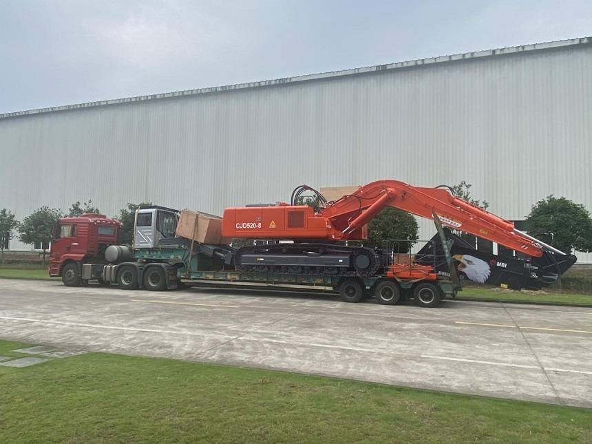 报废汽车拆解机.jpg 报废汽车拆解机.jpg