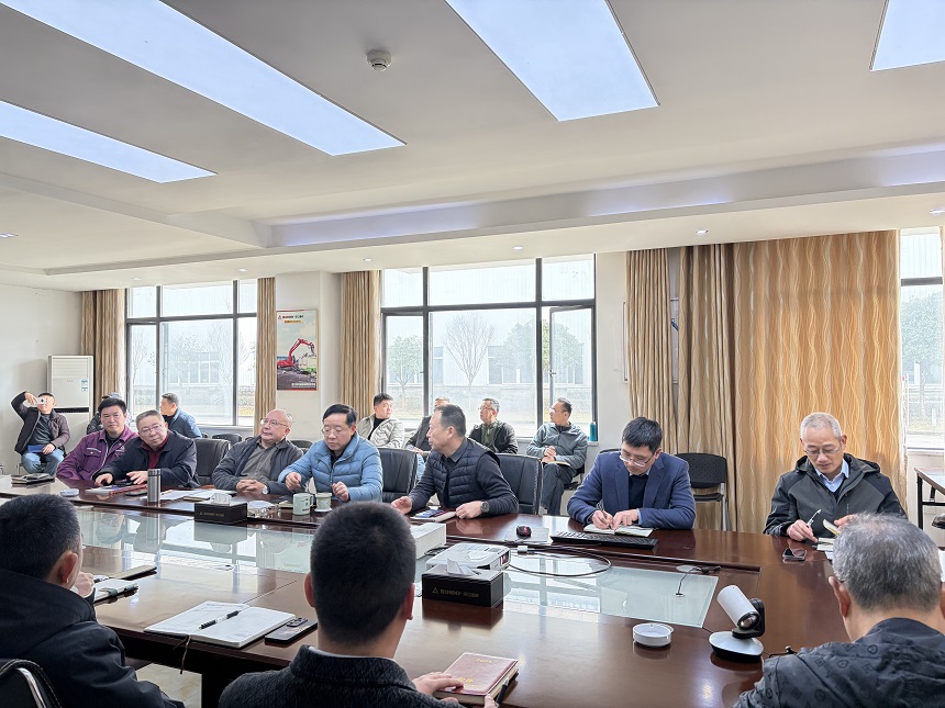 抓钢机.jpg 抓钢机.jpg